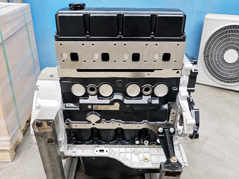 Assembled engine unit shown in the MAN MC05 engine block listing